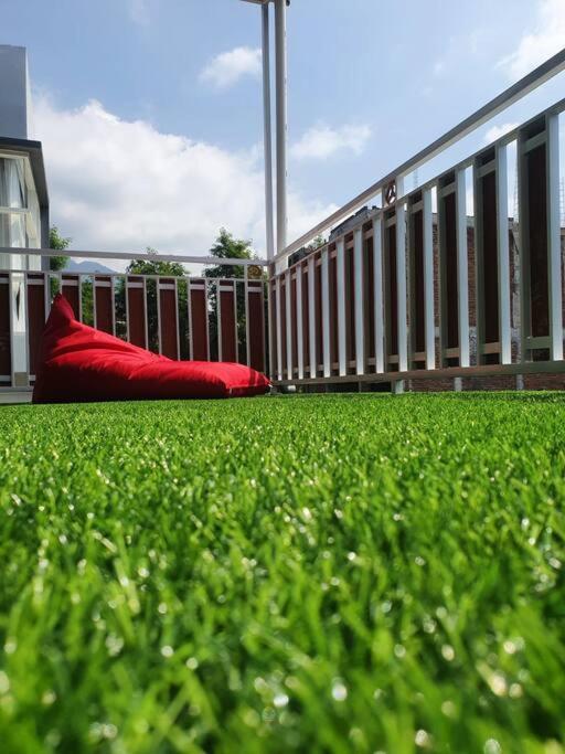 Kayz Villa Batu Dengan Kolam Renang Pribadi Exterior foto