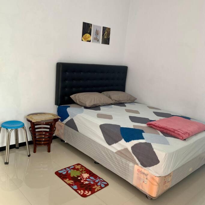 Kayz Villa Batu Dengan Kolam Renang Pribadi Exterior foto