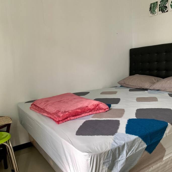 Kayz Villa Batu Dengan Kolam Renang Pribadi Exterior foto