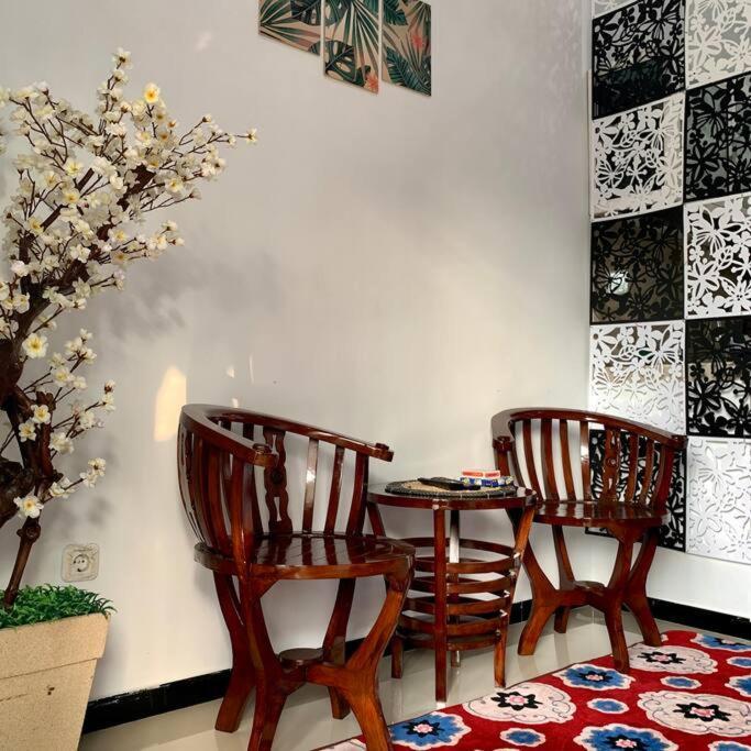 Kayz Villa Batu Dengan Kolam Renang Pribadi Exterior foto